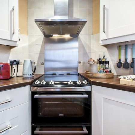 Pass The Keys Wonderful 3Br Townhouse Top Location Cafes Villa Belfast Exterior photo