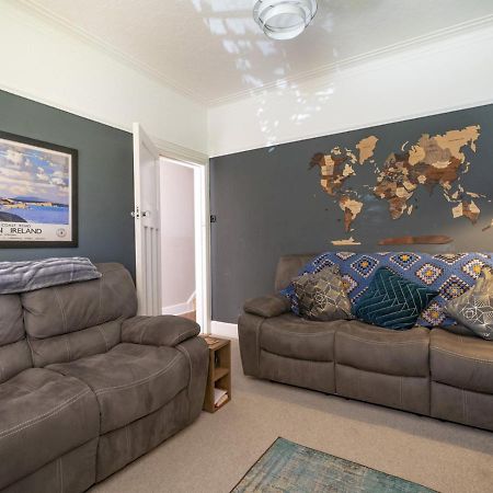 Pass The Keys Wonderful 3Br Townhouse Top Location Cafes Villa Belfast Exterior photo