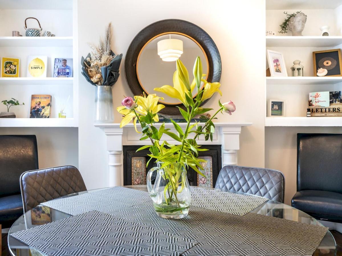 Pass The Keys Wonderful 3Br Townhouse Top Location Cafes Villa Belfast Exterior photo