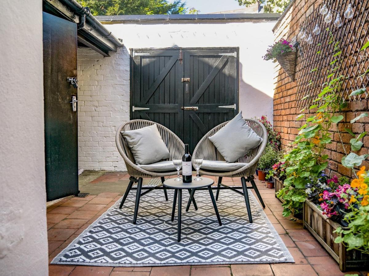 Pass The Keys Wonderful 3Br Townhouse Top Location Cafes Villa Belfast Exterior photo