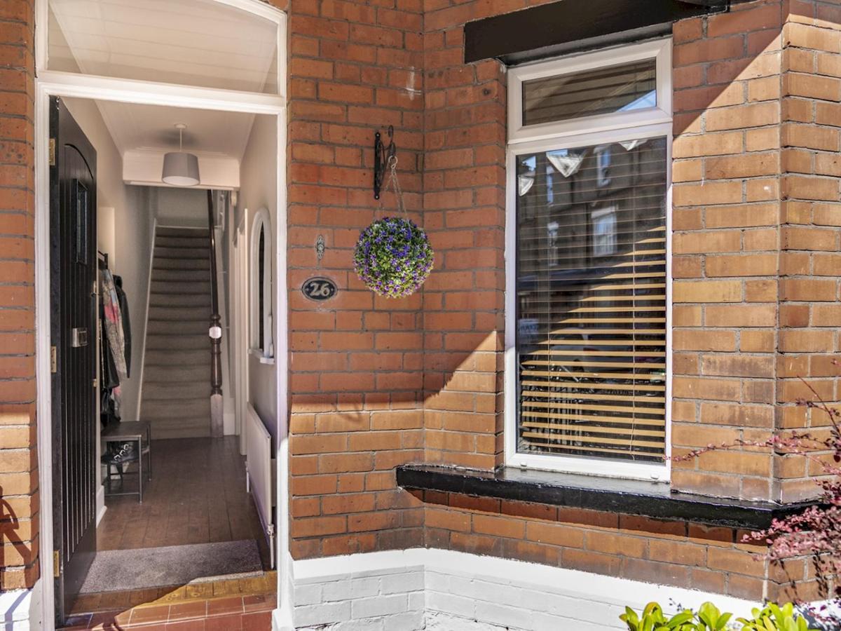 Pass The Keys Wonderful 3Br Townhouse Top Location Cafes Villa Belfast Exterior photo