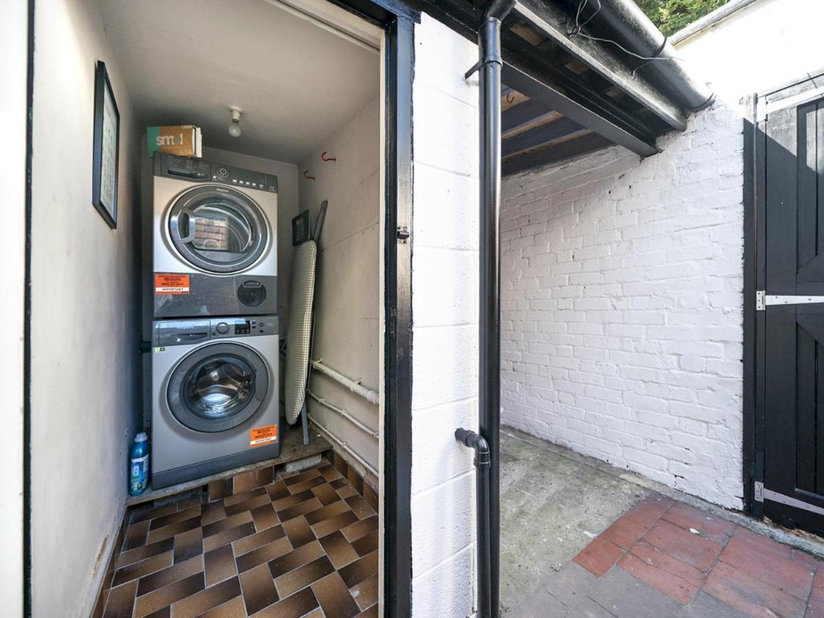 Pass The Keys Wonderful 3Br Townhouse Top Location Cafes Villa Belfast Exterior photo